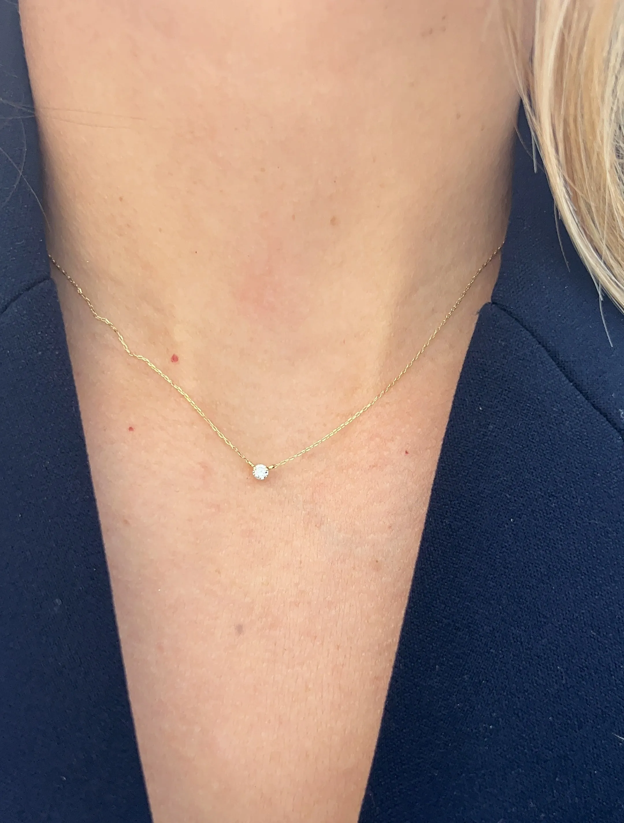 Adjustable Single Floating Diamond
