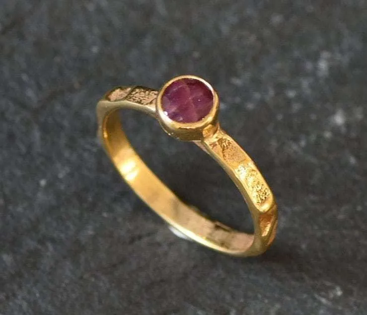 Gold Ruby Ring - Hammered Band, Solitaire Ruby Ring, Natural Ruby Ring