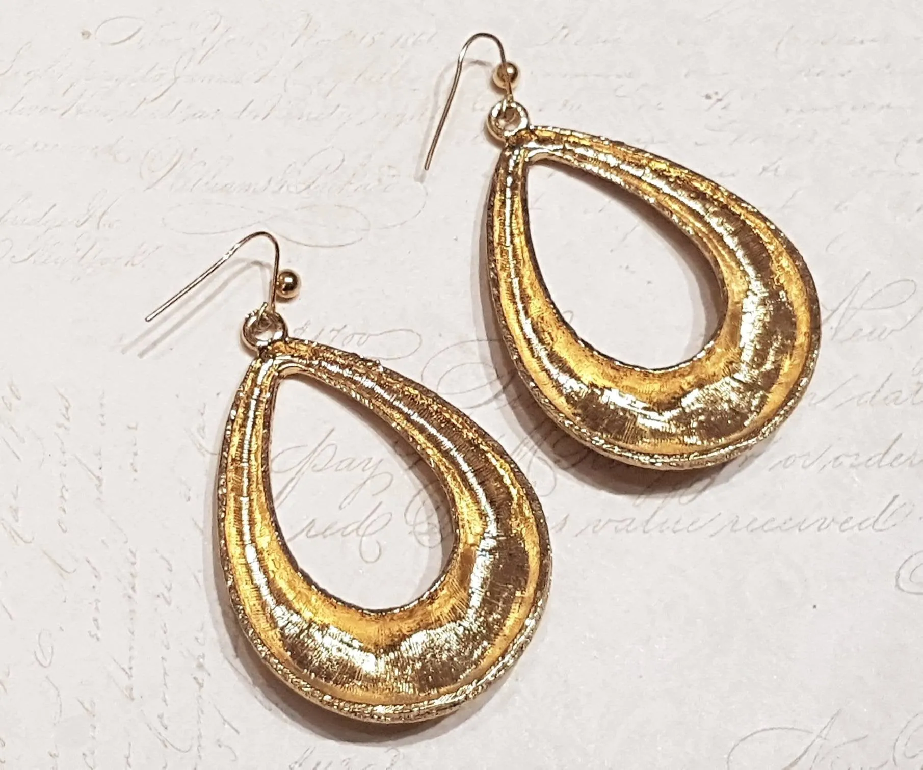 Hoop Earrings Teardrop Gold Coral Stones Pierced by Sardi