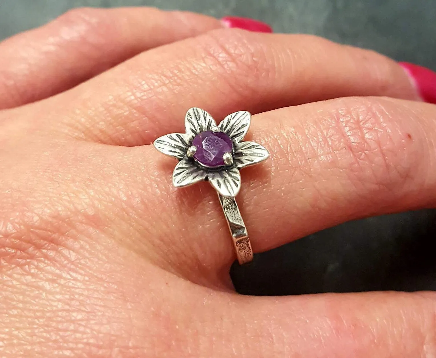 Natural Ruby Ring - Red Flower Ring - Vintage Solitaire Ring