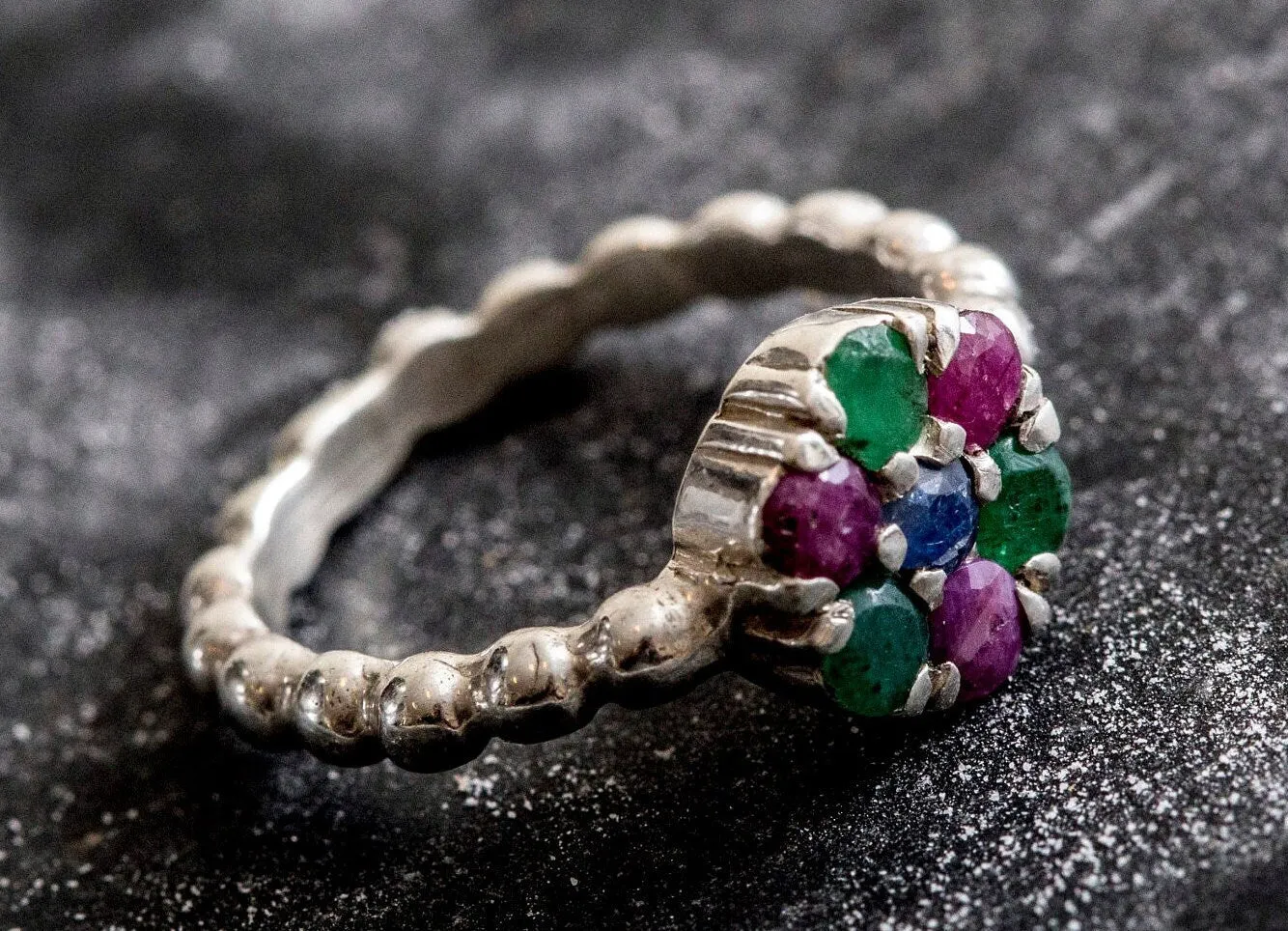 Sapphire Flower Ring - Colorful Daisy Ring - Dainty Emerald Ring