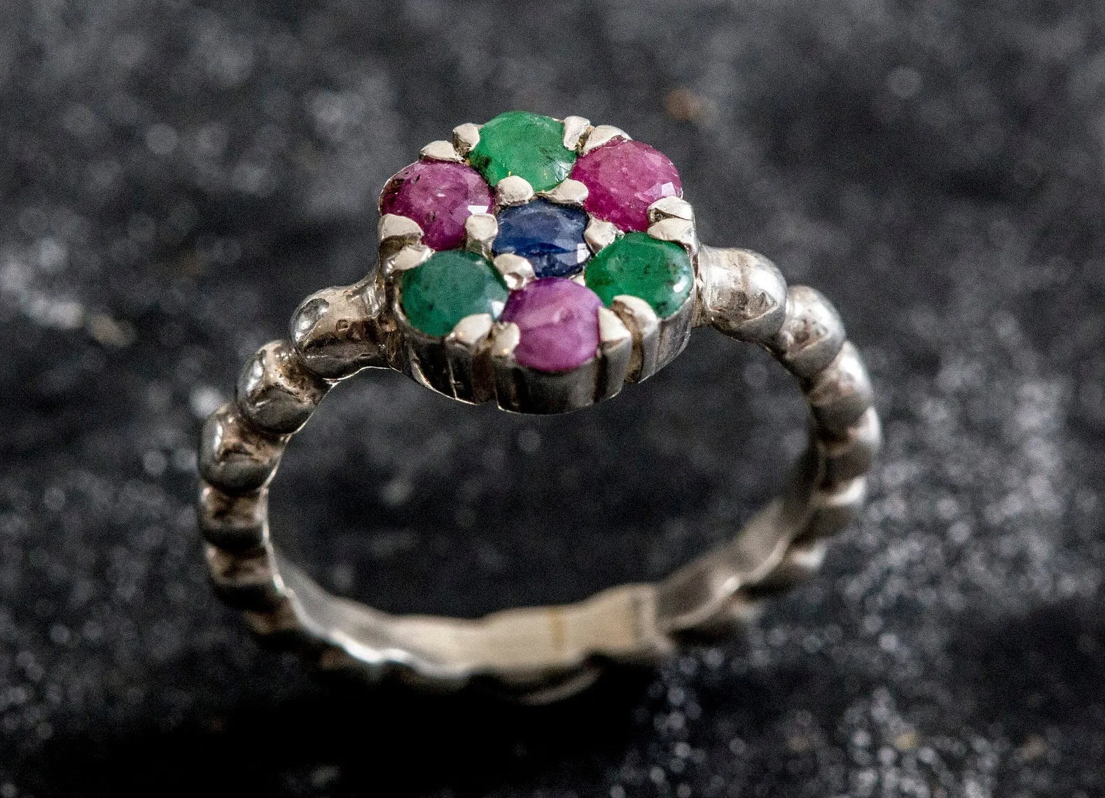 Sapphire Flower Ring - Colorful Daisy Ring - Dainty Emerald Ring
